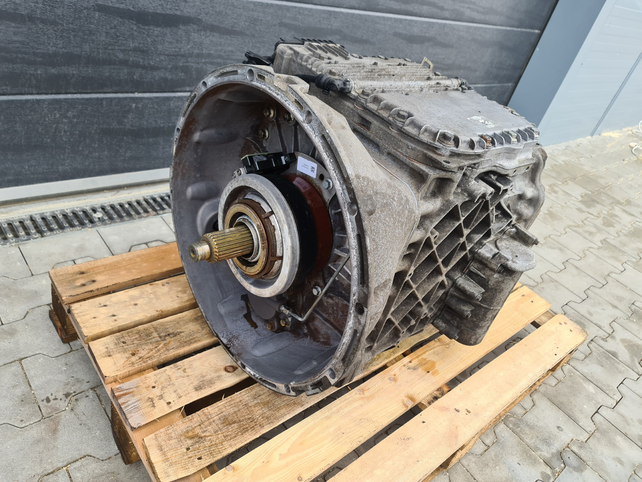 RENAULT VOLVO GEARBOX ISHIFT / AT2412F / WORLDWIDE DELIVERY - Pavarų dėžė: foto 5 RENAULT VOLVO GEARBOX ISHIFT / AT2412F / WORLDWIDE DELIVERY - Pavarų dėžė: foto 5