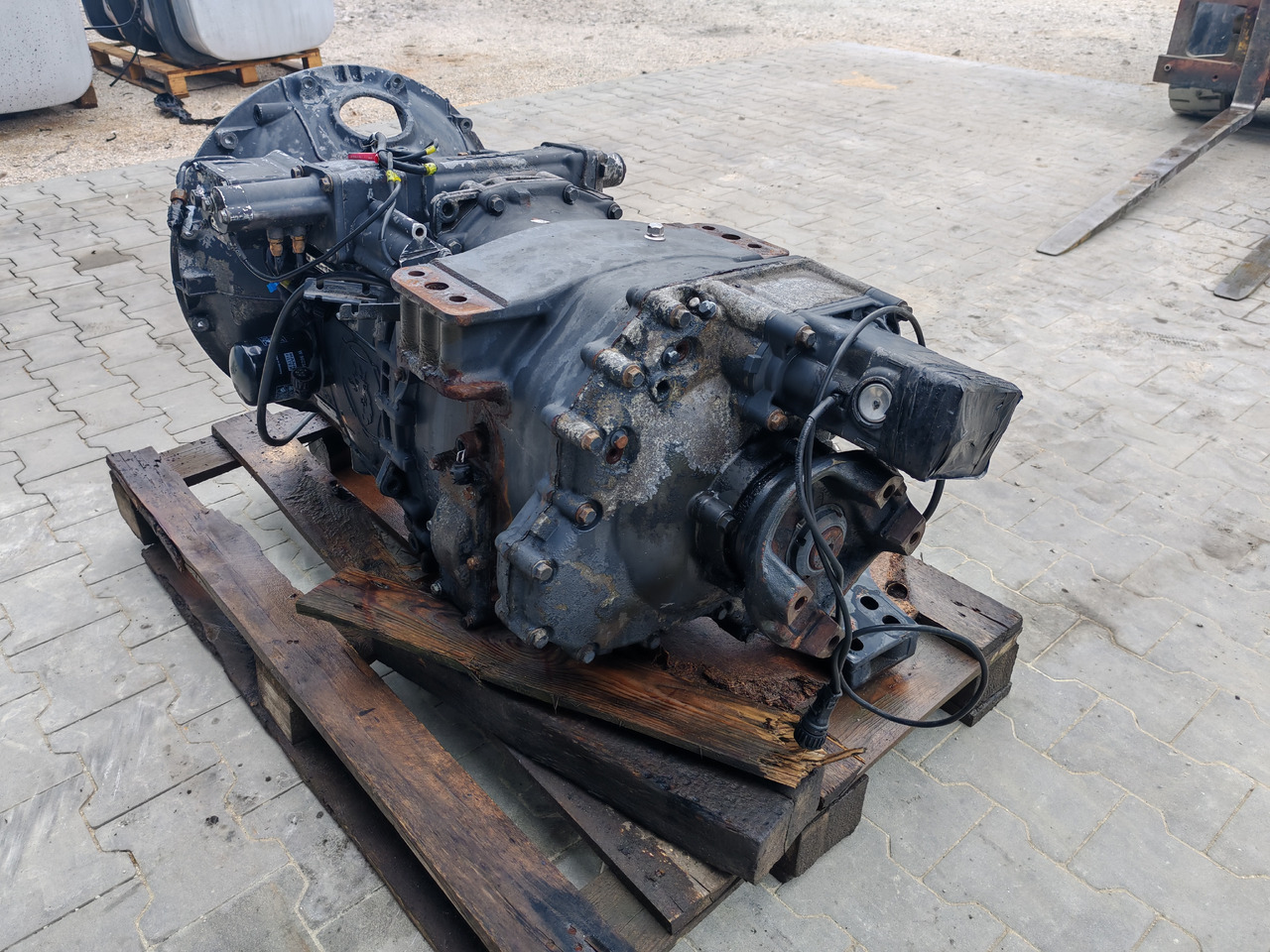 SCANIA GEARBOX / GRS0905 / COMPLETE / WORLDWIDE DELIVERY - Pavarų dėžė: foto 5 SCANIA GEARBOX / GRS0905 / COMPLETE / WORLDWIDE DELIVERY - Pavarų dėžė: foto 5