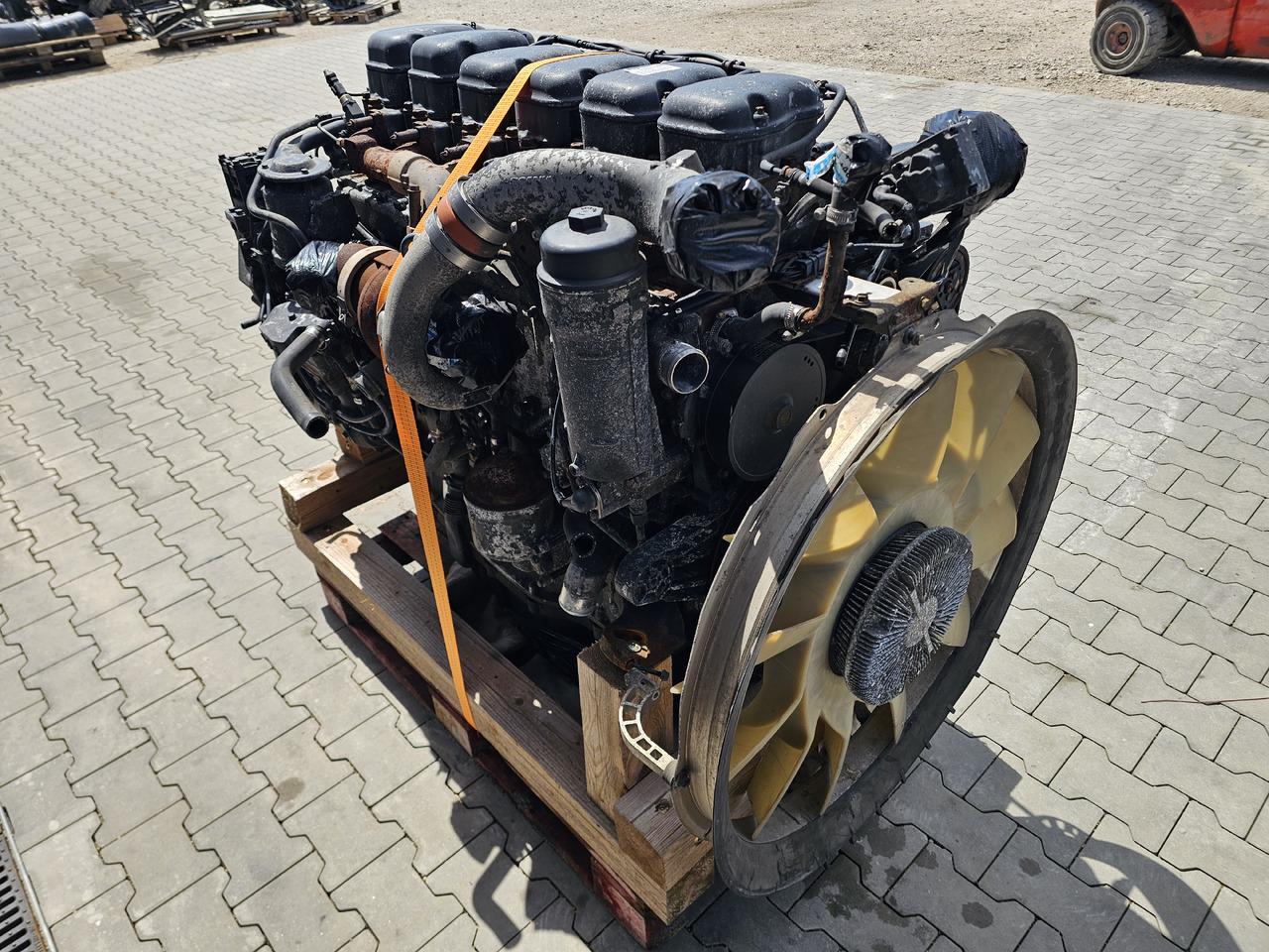 SCANIA R450 / DC13 147 / EURO 6 / COMPLETE ENGINE - Variklis: foto 4 SCANIA R450 / DC13 147 / EURO 6 / COMPLETE ENGINE - Variklis: foto 4