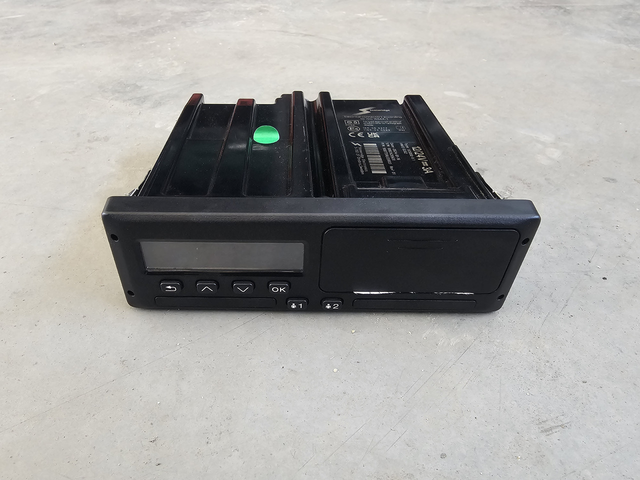 STONERIDGE SE5000-8.1 / VOLVO FH4 EURO 6 / TACHOGRAPH - Tachografas: foto 2 STONERIDGE SE5000-8.1 / VOLVO FH4 EURO 6 / TACHOGRAPH - Tachografas: foto 2