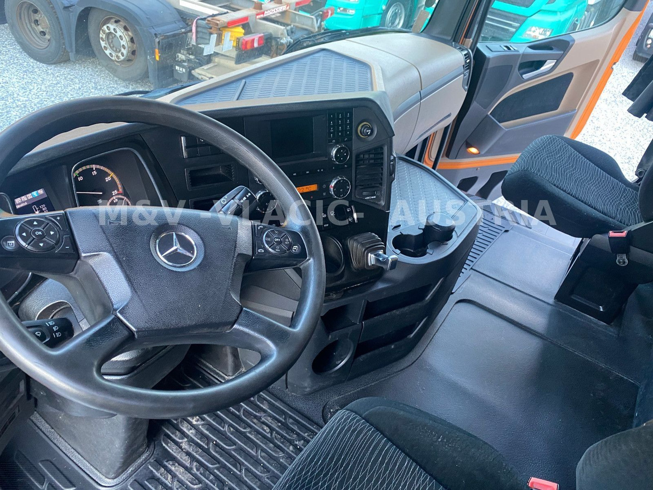 Mercedes-Benz 2542 - Konteineris-vežimus/ Sukeisti kūną sunkvežimis: foto 4 Mercedes-Benz 2542 - Konteineris-vežimus/ Sukeisti kūną sunkvežimis: foto 4