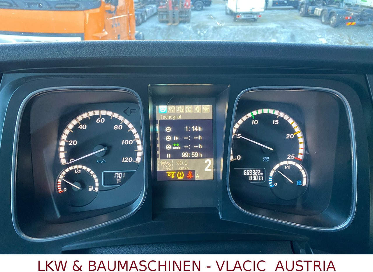 Mercedes-Benz Actros 963-0-C - Autocisterna: foto 5 Mercedes-Benz Actros 963-0-C - Autocisterna: foto 5