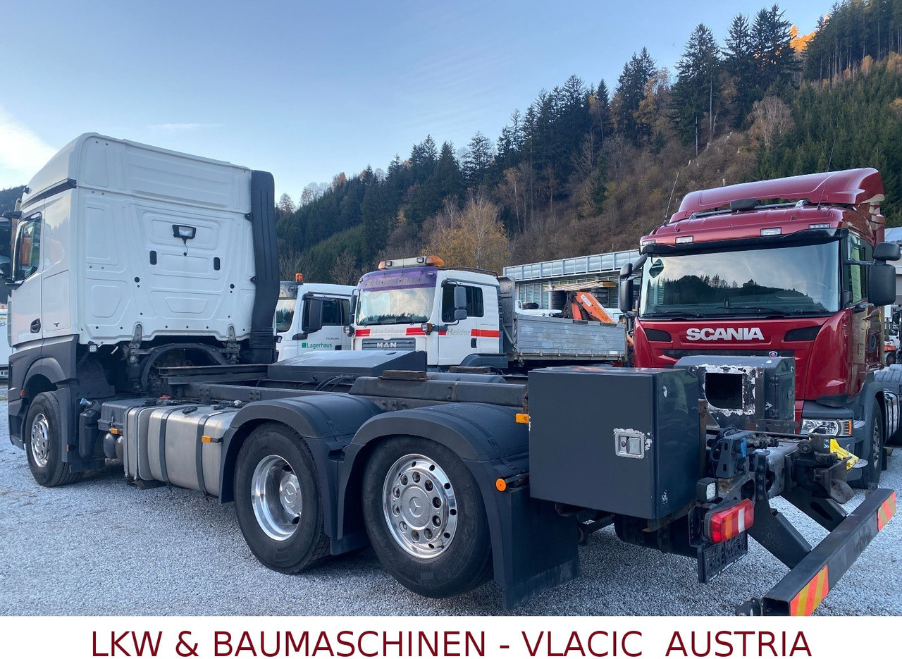 Mercedes-Benz Actros 963-0-C - Autocisterna: foto 4 Mercedes-Benz Actros 963-0-C - Autocisterna: foto 4