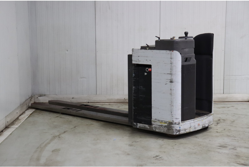 Atlet A/ALL/200 - Užsakytų prekių krautuvas: foto 5 Atlet A/ALL/200 - Užsakytų prekių krautuvas: foto 5