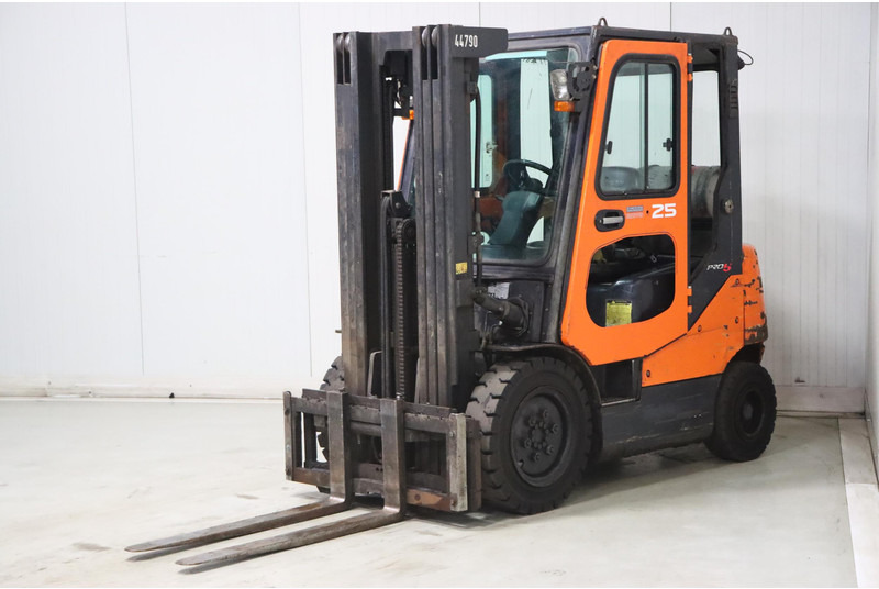 Doosan G25E-5 - Dujinis krautuvas: foto 3 Doosan G25E-5 - Dujinis krautuvas: foto 3
