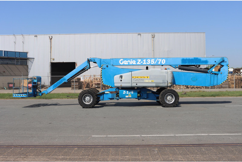 Genie Z135 - Alkūninis keltuvas: foto 4 Genie Z135 - Alkūninis keltuvas: foto 4