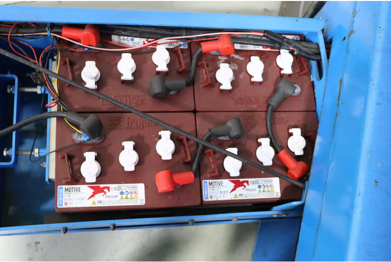 Žirklinis keltuvas Mantall XE140W: foto 8 Žirklinis keltuvas Mantall XE140W: foto 8