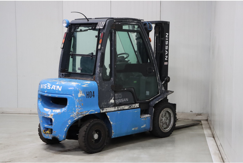 Nissan FGD02A30Q - Dyzelinis krautuvas: foto 2 Nissan FGD02A30Q - Dyzelinis krautuvas: foto 2