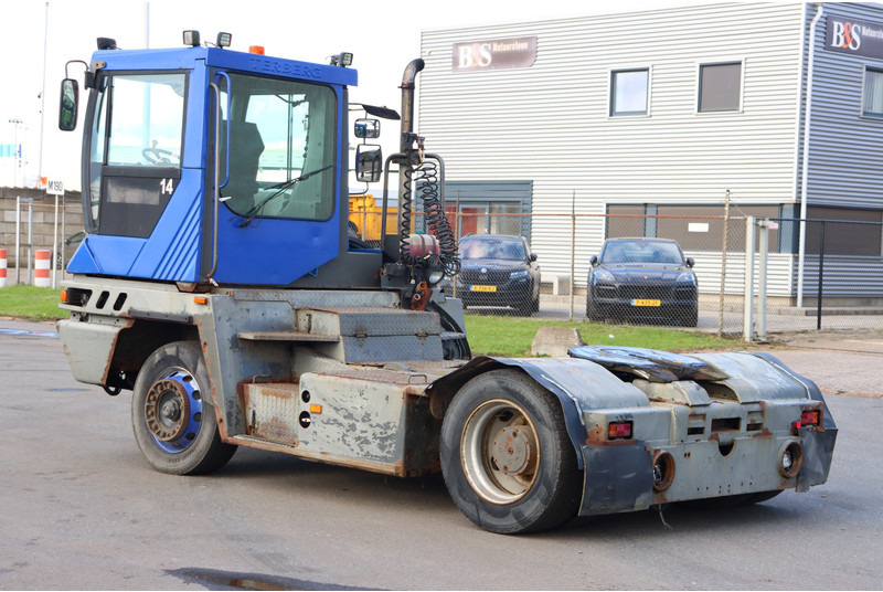 Terberg TT220 - Terminalų vilkikas: foto 4 Terberg TT220 - Terminalų vilkikas: foto 4