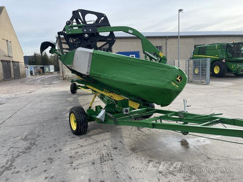 John Deere 735 PremiumFlow - Grūdų pjaunamoji: foto 1 John Deere 735 PremiumFlow - Grūdų pjaunamoji: foto 1