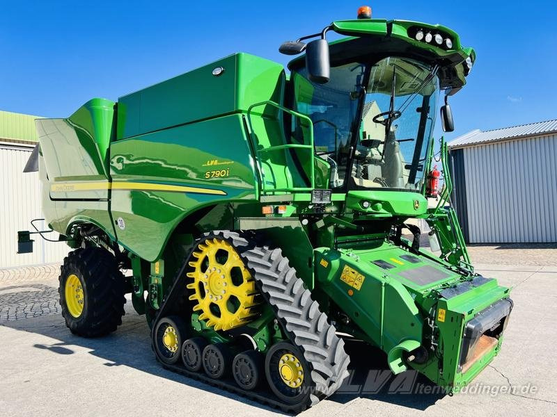 John Deere S790 - Derliaus nuėmimo kombainas: foto 2 John Deere S790 - Derliaus nuėmimo kombainas: foto 2