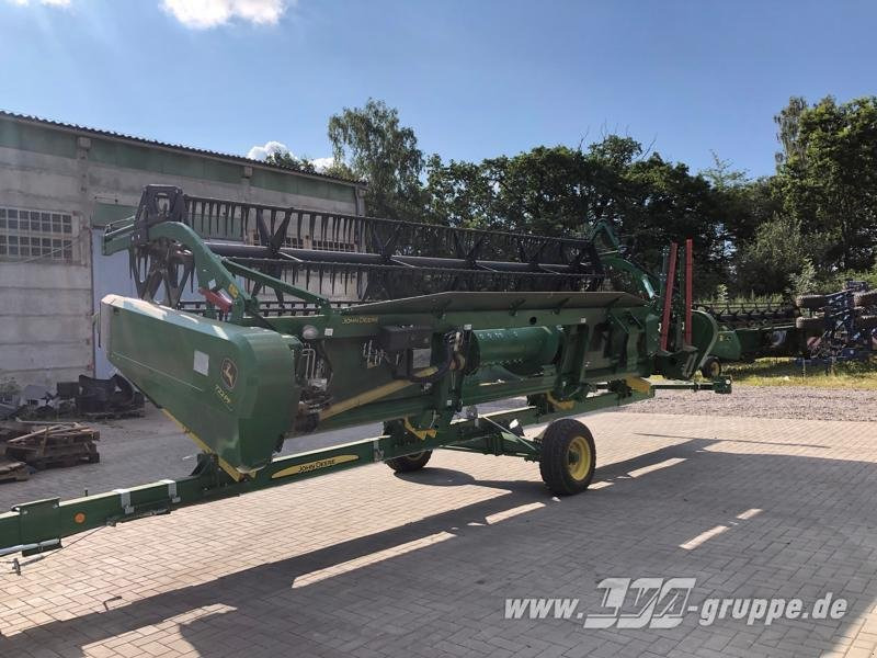 John Deere T550 - Derliaus nuėmimo kombainas: foto 5 John Deere T550 - Derliaus nuėmimo kombainas: foto 5
