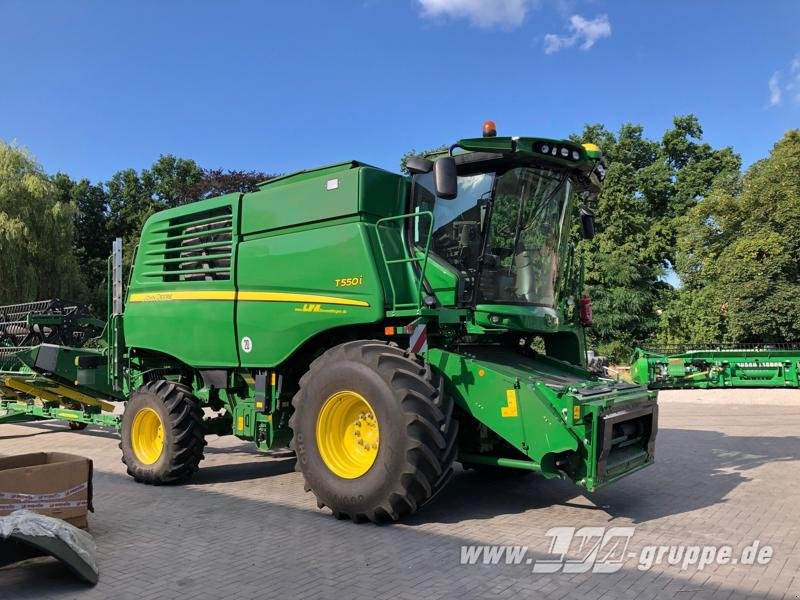John Deere T550 - Derliaus nuėmimo kombainas: foto 3 John Deere T550 - Derliaus nuėmimo kombainas: foto 3