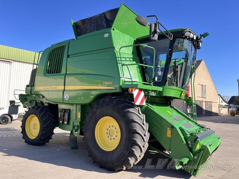 John Deere T660 - Derliaus nuėmimo kombainas: foto 2 John Deere T660 - Derliaus nuėmimo kombainas: foto 2