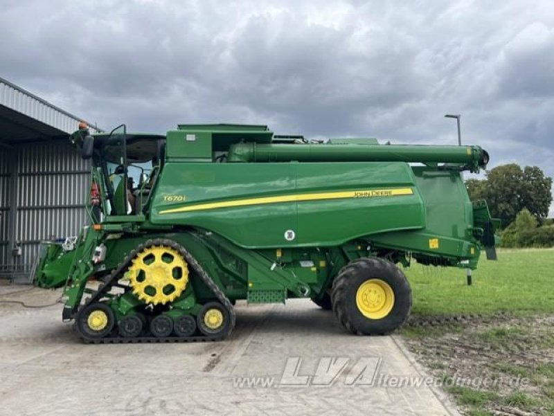 John Deere T670 - Derliaus nuėmimo kombainas: foto 3 John Deere T670 - Derliaus nuėmimo kombainas: foto 3