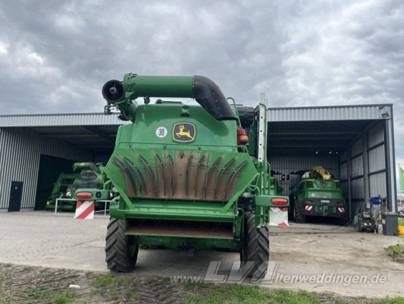 John Deere T670 - Derliaus nuėmimo kombainas: foto 4 John Deere T670 - Derliaus nuėmimo kombainas: foto 4
