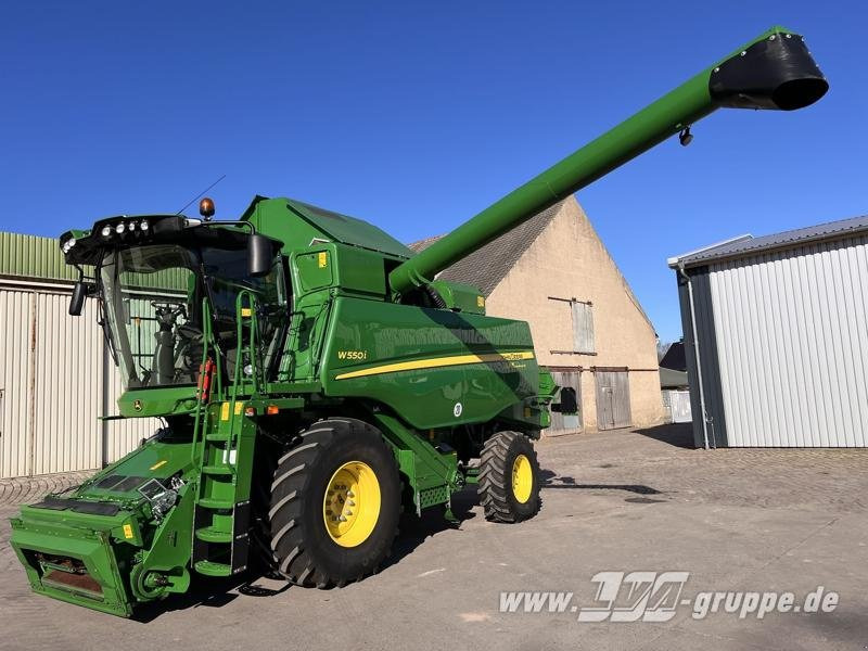 John Deere W550 - Derliaus nuėmimo kombainas: foto 1 John Deere W550 - Derliaus nuėmimo kombainas: foto 1