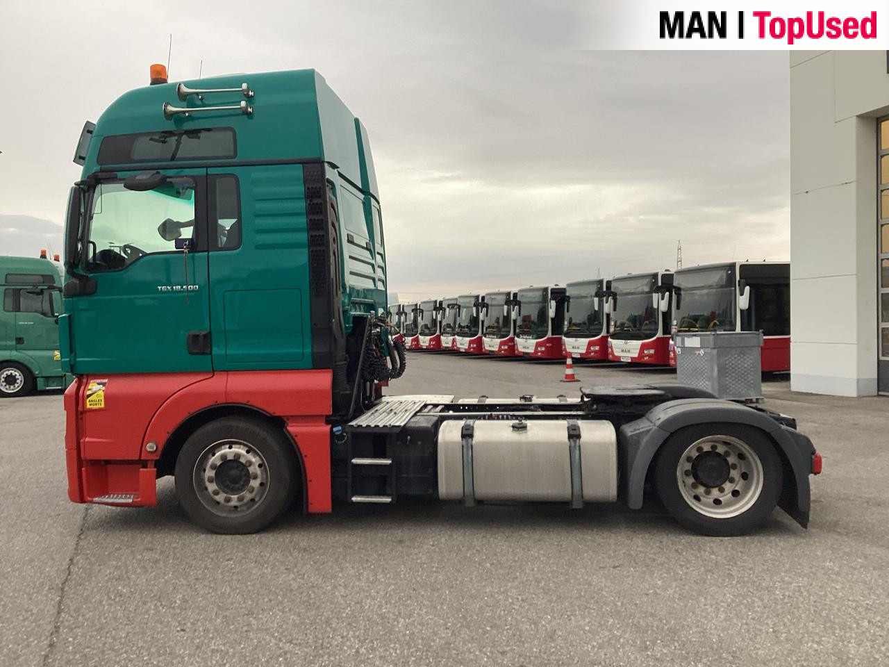 MAN TGX 18.500 4X2 LLS-U - Vilkikas: foto 2 MAN TGX 18.500 4X2 LLS-U - Vilkikas: foto 2
