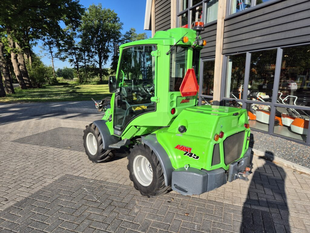 AVANT 745 optidrive - Šarnyrinis krautuvas: foto 3 AVANT 745 optidrive - Šarnyrinis krautuvas: foto 3