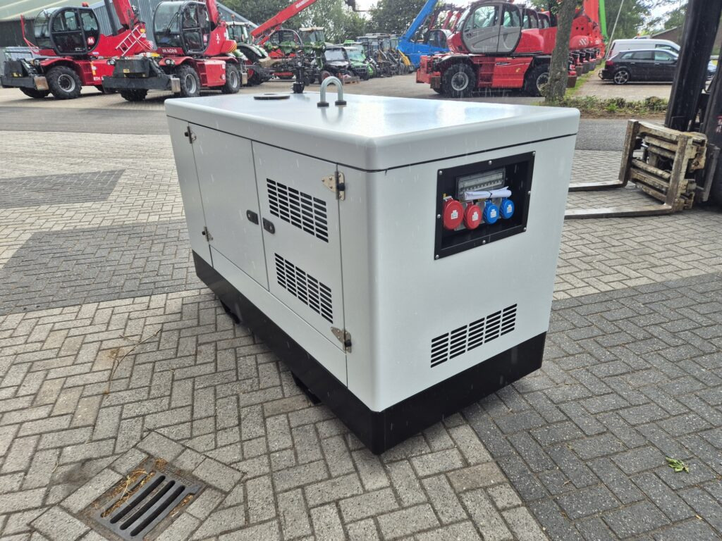 BRINKMAN & NIEMEIJER 17.5 KVA - Elektrinis generatorius: foto 2 BRINKMAN & NIEMEIJER 17.5 KVA - Elektrinis generatorius: foto 2