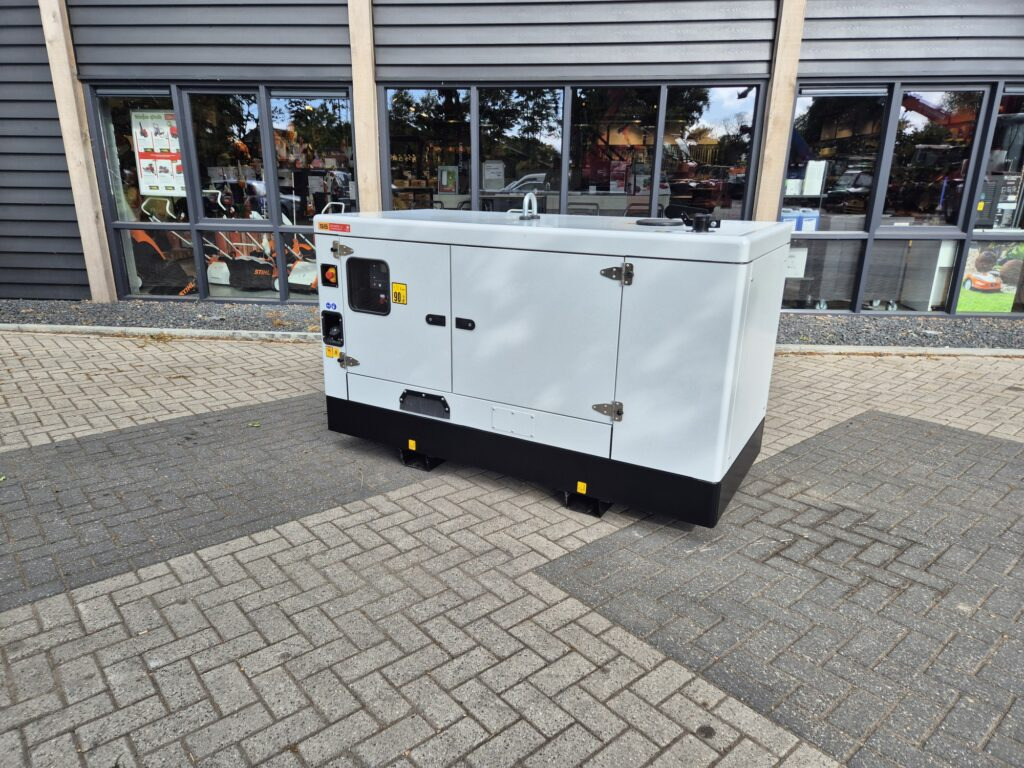 BRINKMAN & NIEMEIJER 17.5 KVA - Elektrinis generatorius: foto 3 BRINKMAN & NIEMEIJER 17.5 KVA - Elektrinis generatorius: foto 3