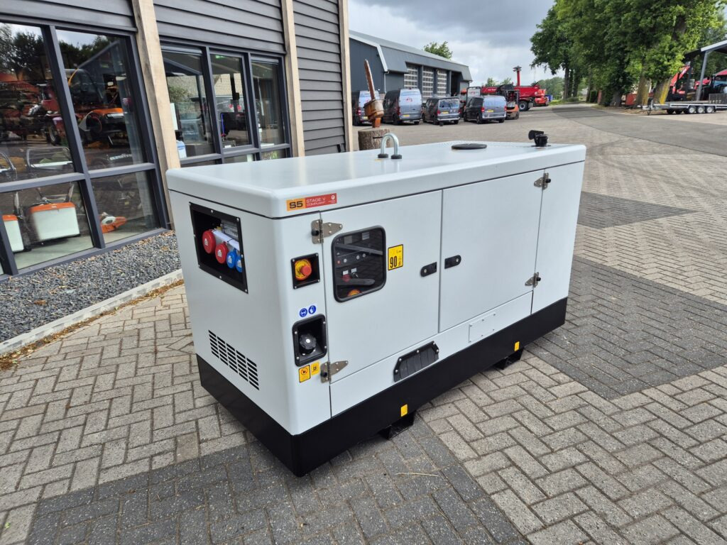 BRINKMAN & NIEMEIJER 17.5 KVA - Elektrinis generatorius: foto 4 BRINKMAN & NIEMEIJER 17.5 KVA - Elektrinis generatorius: foto 4