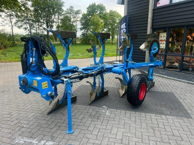 LEMKEN 4-scissor vario plough - Žemės dirbimo technika: foto 2 LEMKEN 4-scissor vario plough - Žemės dirbimo technika: foto 2