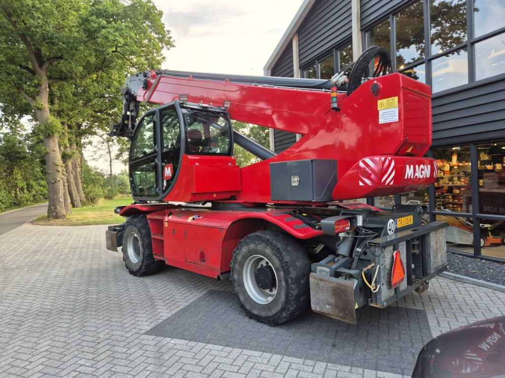 MAGNI RTH 6.30 SH roto telescopic handler - Teleskopinis krautuvas: foto 3 MAGNI RTH 6.30 SH roto telescopic handler - Teleskopinis krautuvas: foto 3