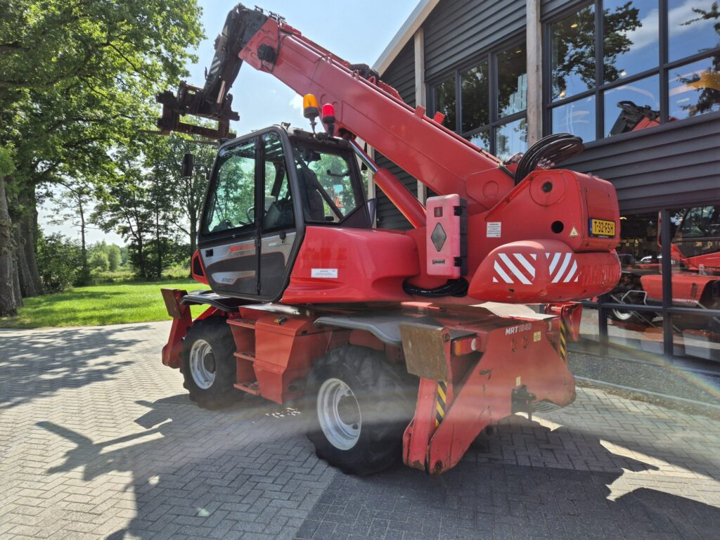 MANITOU MRT 1840 easy - Teleskopinis krautuvas: foto 4 MANITOU MRT 1840 easy - Teleskopinis krautuvas: foto 4