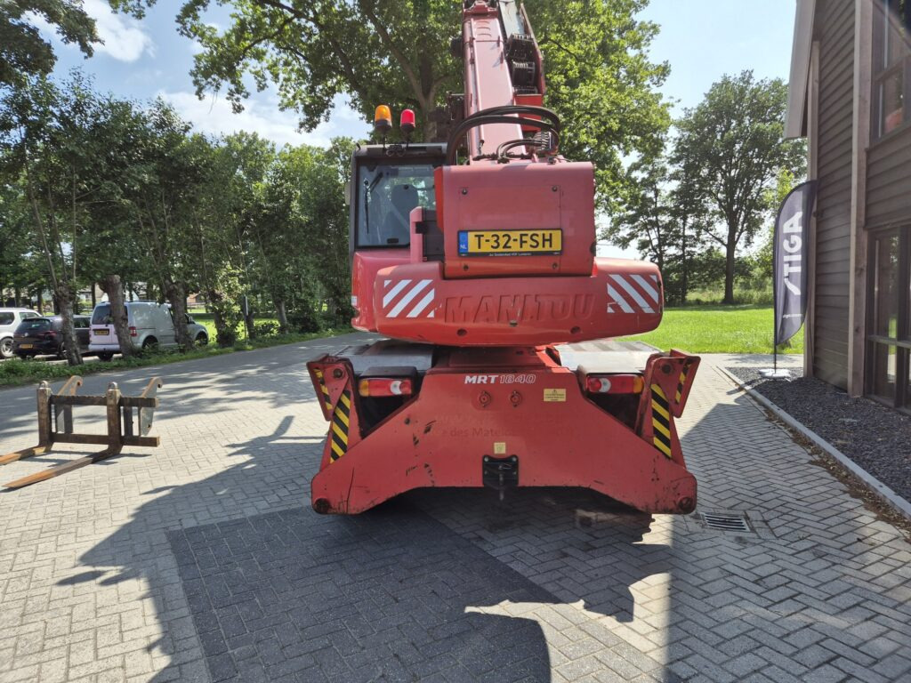 MANITOU MRT 1840 easy - Teleskopinis krautuvas: foto 5 MANITOU MRT 1840 easy - Teleskopinis krautuvas: foto 5