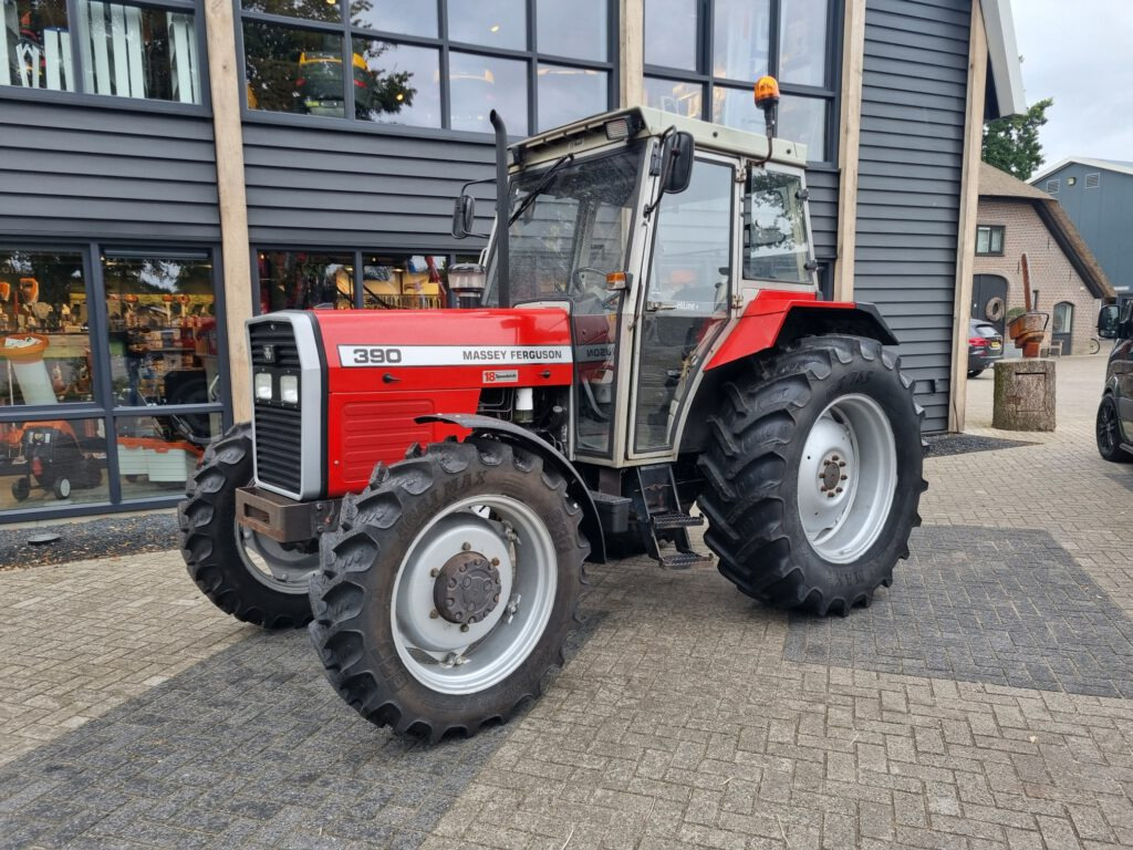 MASSEY FERGUSON 390 - Traktorius: foto 2 MASSEY FERGUSON 390 - Traktorius: foto 2