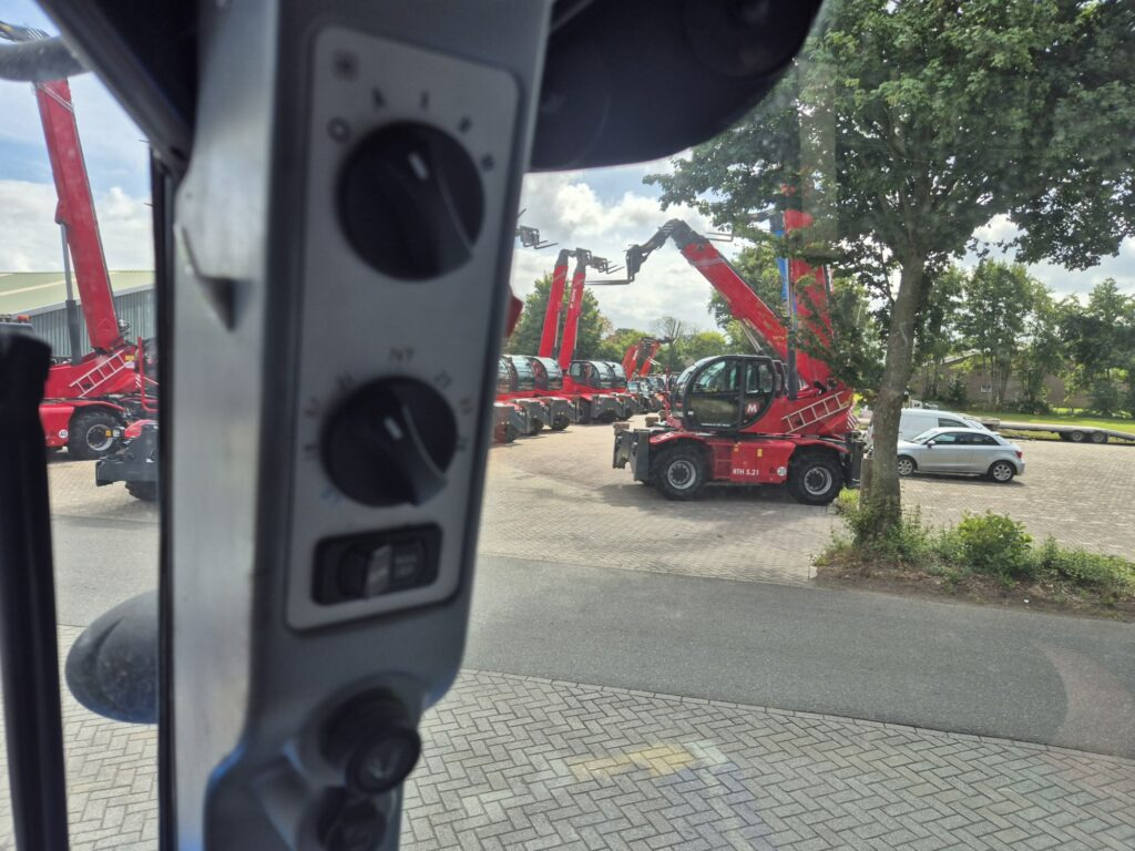 NEW HOLLAND T 7.170 - Traktorius: foto 5 NEW HOLLAND T 7.170 - Traktorius: foto 5