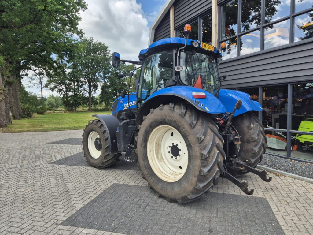 NEW HOLLAND T 7.170 - Traktorius: foto 3 NEW HOLLAND T 7.170 - Traktorius: foto 3