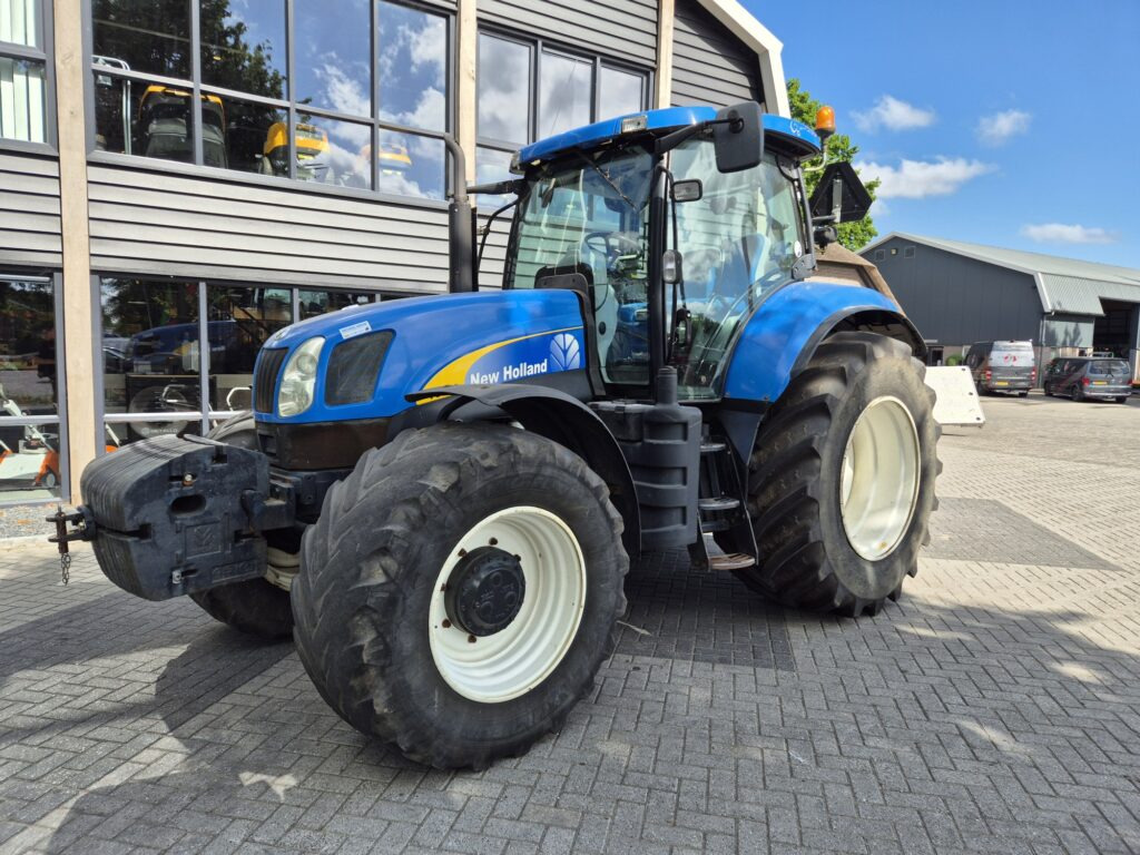 NEW HOLLAND T6080 - Traktorius: foto 2 NEW HOLLAND T6080 - Traktorius: foto 2