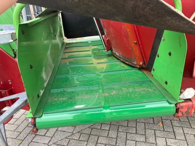 STRAUTMANN Vertimix 1700 double - Pašarų maišytuvas: foto 3 STRAUTMANN Vertimix 1700 double - Pašarų maišytuvas: foto 3