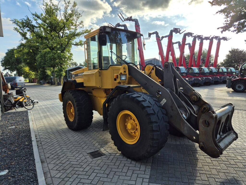 VOLVO L70C - Ratinis krautuvas: foto 5 VOLVO L70C - Ratinis krautuvas: foto 5