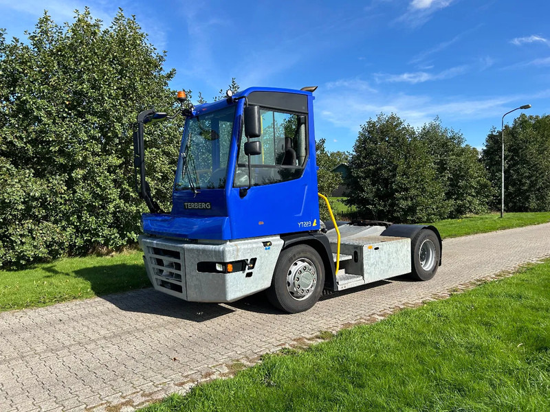 Terberg YT 223 | LOW HOURS - * 9211 *| GALVANISH CHASSIS | NEW MODEL - Terminalų vilkikas: foto 1 Terberg YT 223 | LOW HOURS - * 9211 *| GALVANISH CHASSIS | NEW MODEL - Terminalų vilkikas: foto 1