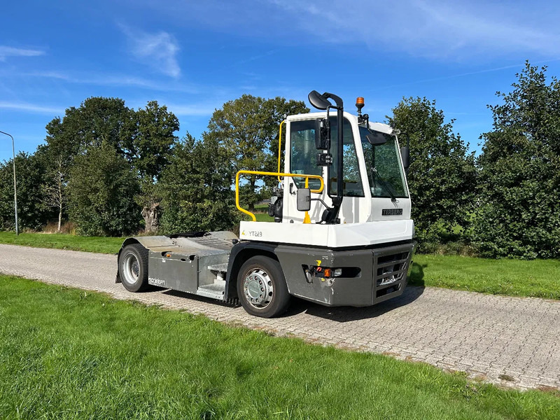Terberg YT 223 | LOW HOURS | AIRCO | MEGA LOW LOADER | - Terminalų vilkikas: foto 2 Terberg YT 223 | LOW HOURS | AIRCO | MEGA LOW LOADER | - Terminalų vilkikas: foto 2