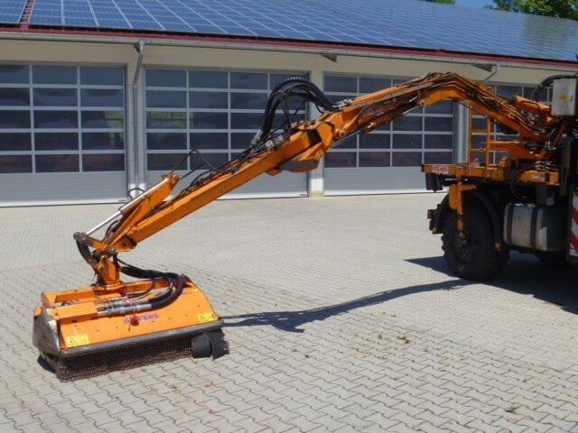 Unimog Aufbaumulcher Gilbers U4008TQ6EMP - Smulkintuvas su manipuliatoriumi: foto 1 Unimog Aufbaumulcher Gilbers U4008TQ6EMP - Smulkintuvas su manipuliatoriumi: foto 1