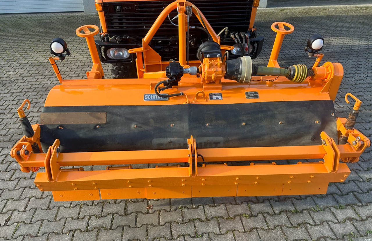 Unimog Frontanbaukehrbesen Schmidt VKS4.2 - Rotacinė šluota: foto 1 Unimog Frontanbaukehrbesen Schmidt VKS4.2 - Rotacinė šluota: foto 1