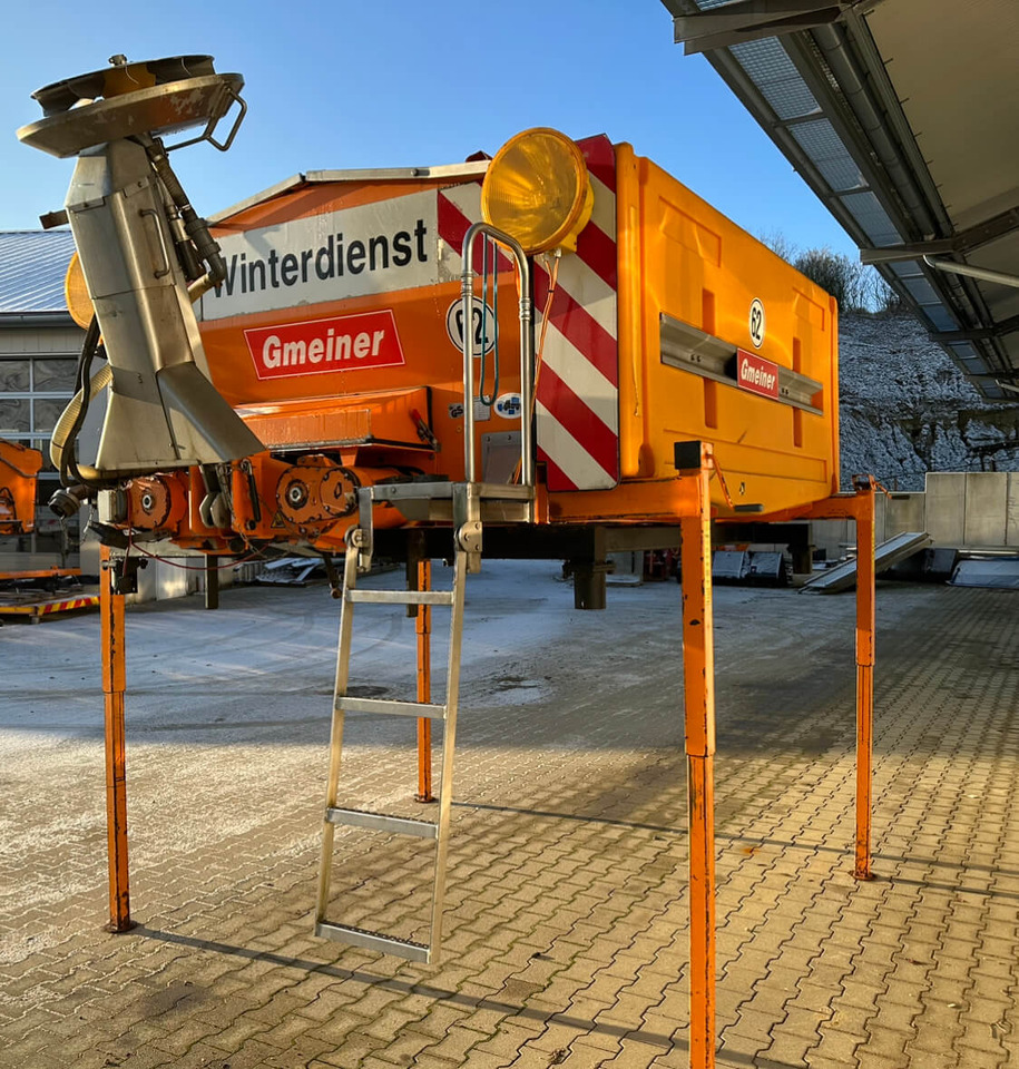 Unimog Salzstreuer Gmeiner 4000TCFS - Smėlio/ Druskos barstytuvas: foto 3 Unimog Salzstreuer Gmeiner 4000TCFS - Smėlio/ Druskos barstytuvas: foto 3
