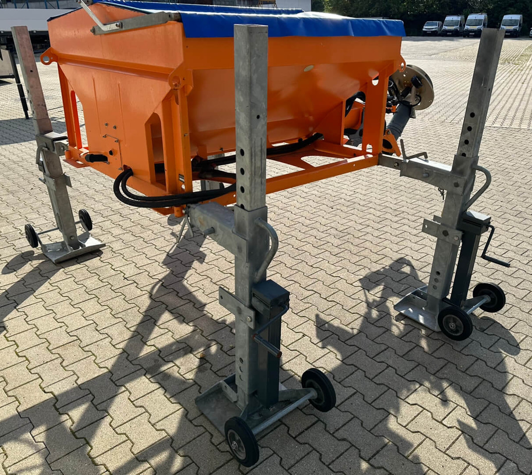Unimog Salzstreuer KüpperWeisser IMSSN J15012 H - Smėlio/ Druskos barstytuvas: foto 5 Unimog Salzstreuer KüpperWeisser IMSSN J15012 H - Smėlio/ Druskos barstytuvas: foto 5