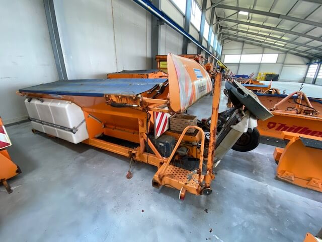 Unimog Salzstreuer Schmidt SAB40-36FR1750 - Smėlio/ Druskos barstytuvas: foto 2 Unimog Salzstreuer Schmidt SAB40-36FR1750 - Smėlio/ Druskos barstytuvas: foto 2