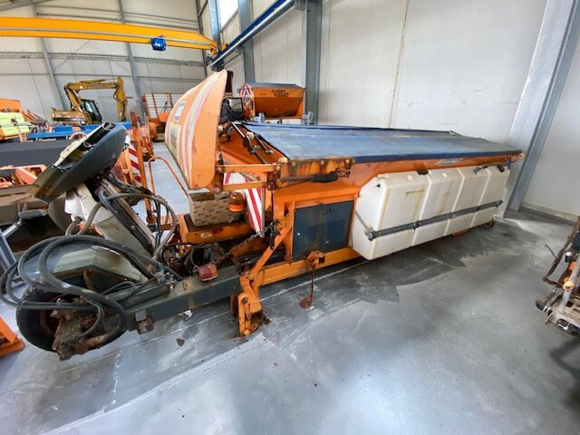 Unimog Salzstreuer Schmidt SAB40-36FR1750 - Smėlio/ Druskos barstytuvas: foto 1 Unimog Salzstreuer Schmidt SAB40-36FR1750 - Smėlio/ Druskos barstytuvas: foto 1