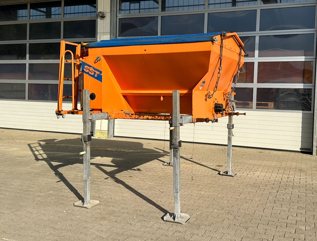 Unimog Salzstreuer Schmidt SST20-TLWH - Smėlio/ Druskos barstytuvas: foto 5 Unimog Salzstreuer Schmidt SST20-TLWH - Smėlio/ Druskos barstytuvas: foto 5