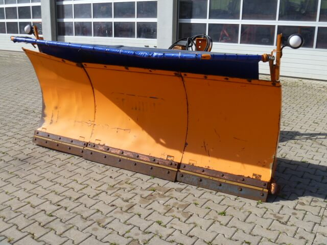 Unimog Schneepflug - Schneeschild Schmidt M30.3 - Sniego peilis: foto 2 Unimog Schneepflug - Schneeschild Schmidt M30.3 - Sniego peilis: foto 2