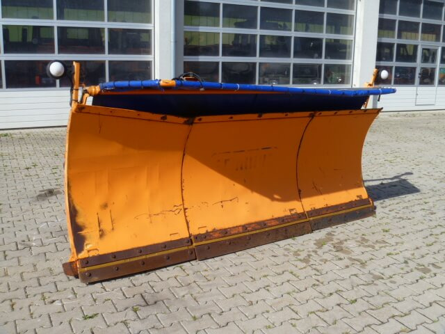 Unimog Schneepflug - Schneeschild Schmidt M30.3 - Sniego peilis: foto 1 Unimog Schneepflug - Schneeschild Schmidt M30.3 - Sniego peilis: foto 1