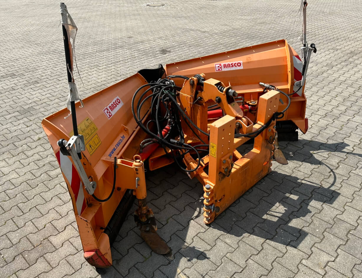 Unimog Schneepflug - Vario Rasco VERTUS 3.2 GB2X3 - Sniego peilis: foto 4 Unimog Schneepflug - Vario Rasco VERTUS 3.2 GB2X3 - Sniego peilis: foto 4