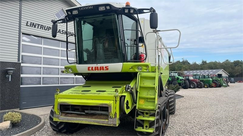 Claas LEXION 560 Med ny bælter og 4wd - Derliaus nuėmimo kombainas: foto 3 Claas LEXION 560 Med ny bælter og 4wd - Derliaus nuėmimo kombainas: foto 3