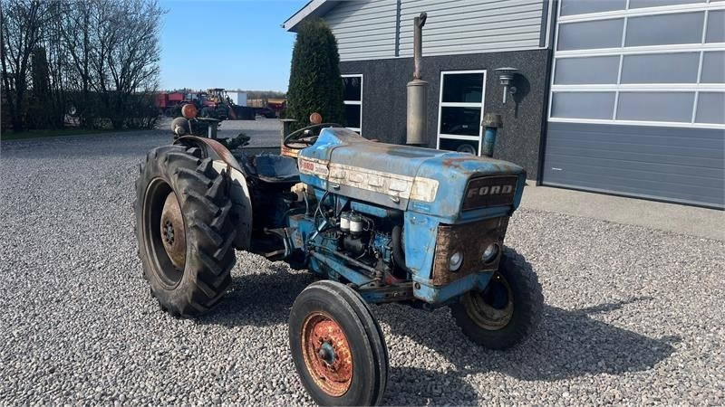 Traktorius Ford 3000: foto 10 Traktorius Ford 3000: foto 10